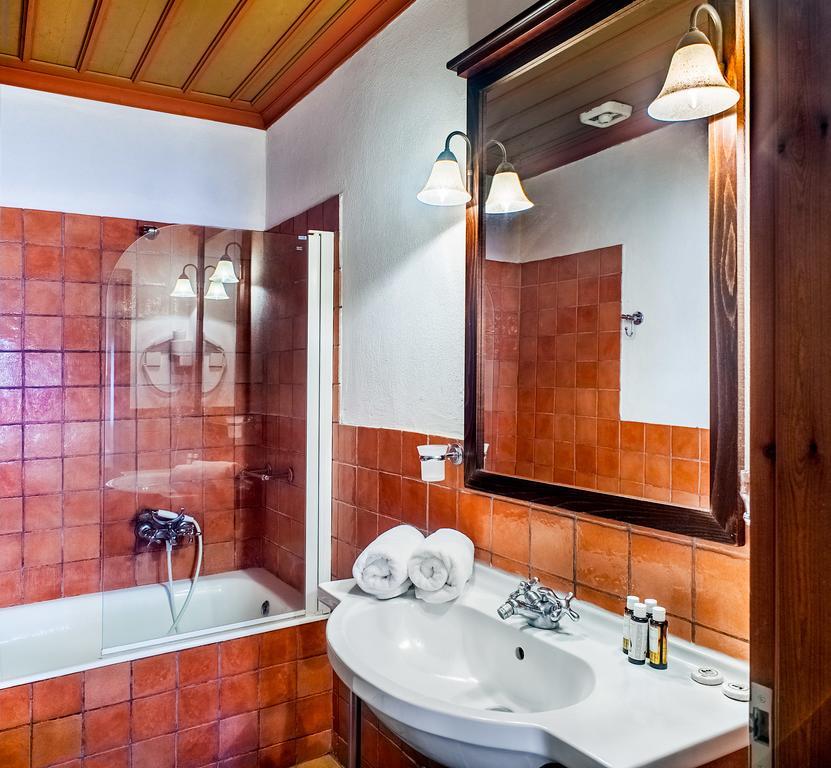 Dias Guesthouse Папігко Екстер'єр фото
