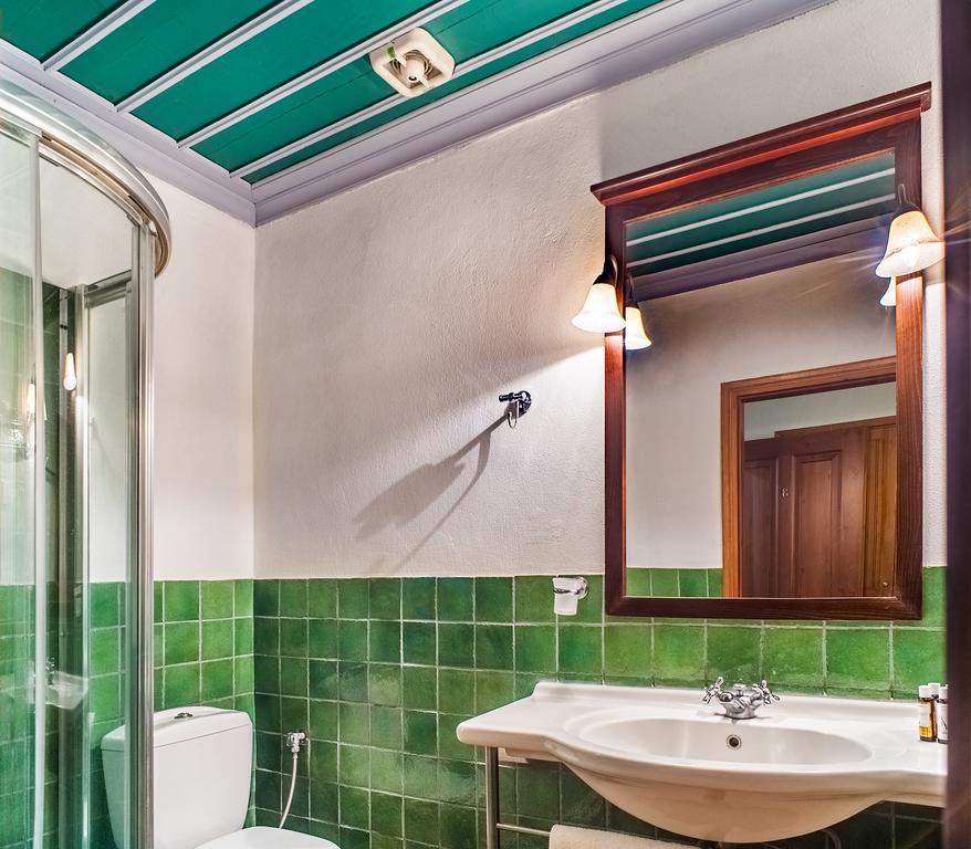 Dias Guesthouse Папігко Екстер'єр фото